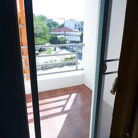 V At Bangsaen Otel Dış mekan fotoğraf